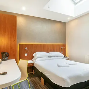 Hotell The Place
